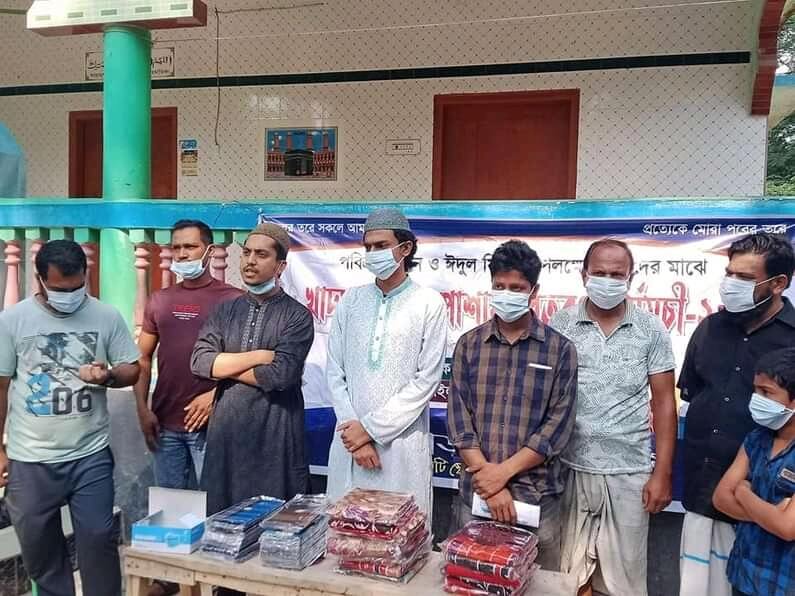 জাগ্রত অগ্রপথিক সামাজিক সংগঠনের বস্ত্র বিতরণ কর্মসূচি 